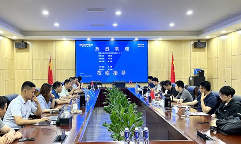 國(guo)海證券研究所王寧(ning)首席一(yi)行莅臨寶馨開展(zhan)充電(dian)樁及(ji)相關...